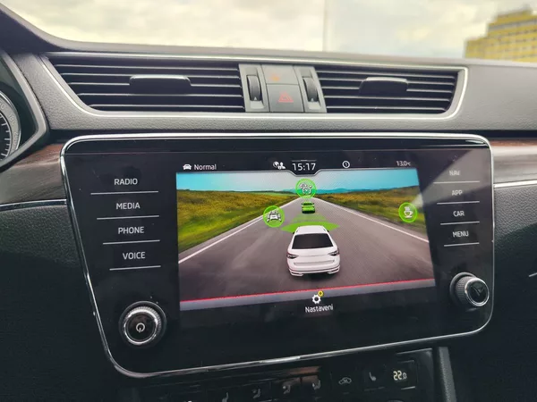 Škoda Superb 2.0 TDi/147kW Scout DSG 4x4 - foto 22