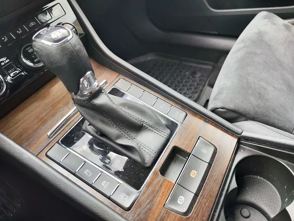 Škoda Superb 2.0 TDi/147kW Scout DSG 4x4 - foto 26