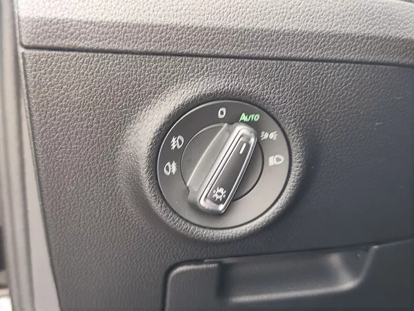Škoda Superb 2.0 TDi/147kW Scout DSG 4x4 - foto 36