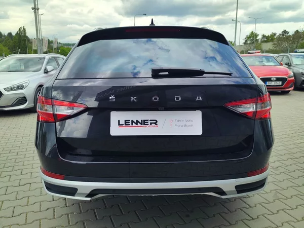 Škoda Superb 2.0 TDi/147kW Scout DSG 4x4 - foto 6