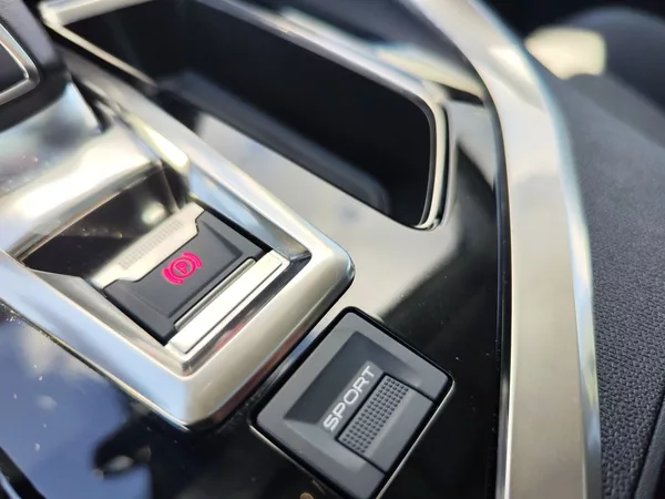 Peugeot 3008 1.5 BlueHDi/96kW Allure S&S AT - foto 24