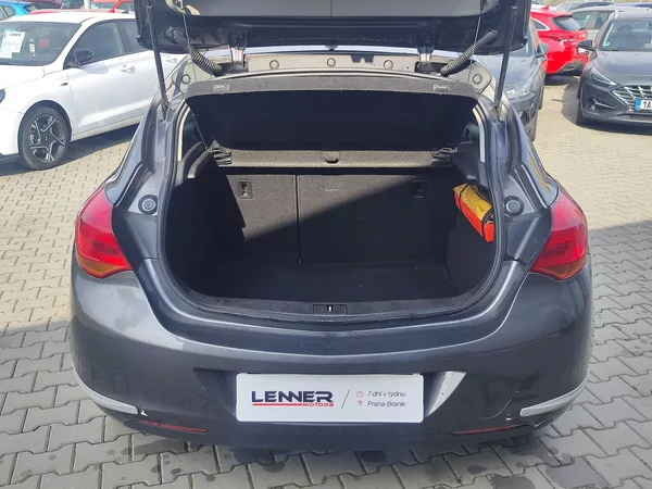 Opel Astra 1.4i/74kW Enjoy - foto 10