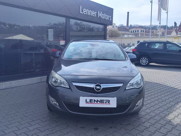 Opel Astra 1.4i/74kW Enjoy - foto 2