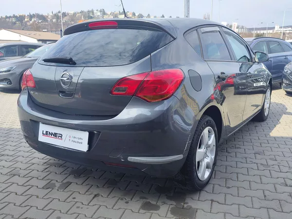 Opel Astra 1.4i/74kW Enjoy - foto 5
