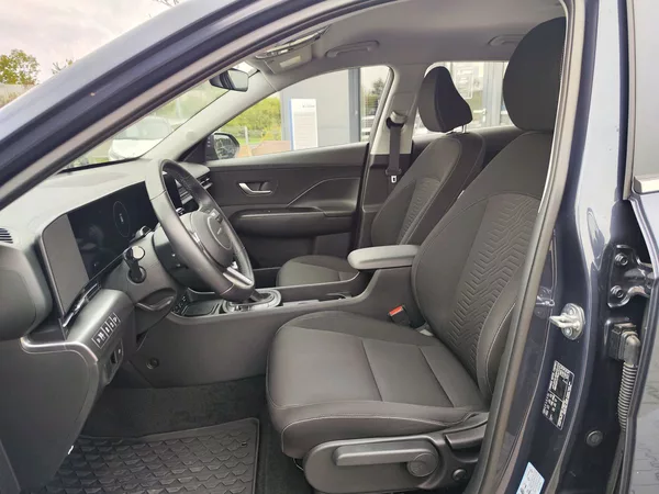 Hyundai Kona 1.6 T-GDI/145kW Smart - foto 14