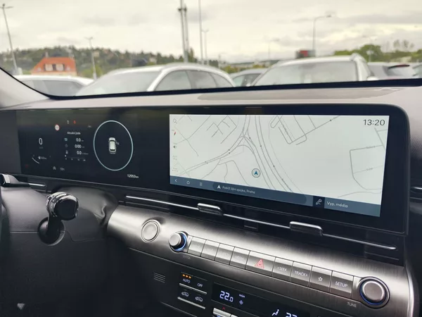 Hyundai Kona 1.6 T-GDI/145kW Smart - foto 16