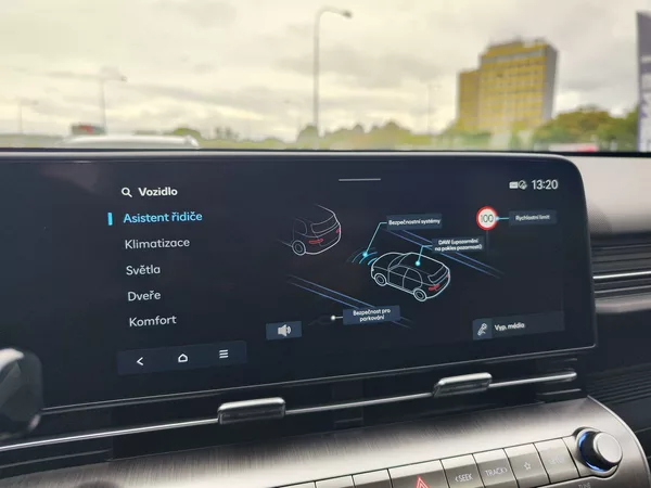 Hyundai Kona 1.6 T-GDI/145kW Smart - foto 17