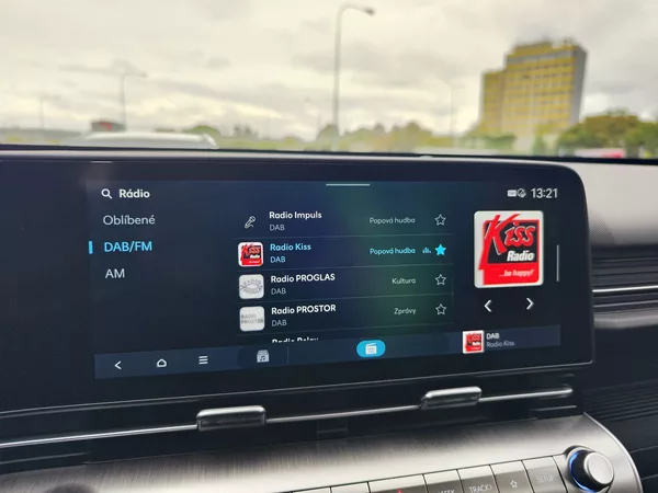 Hyundai Kona 1.6 T-GDI/145kW Smart - foto 18