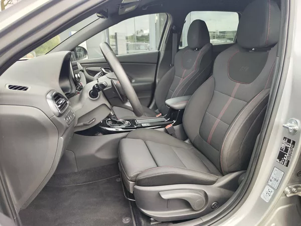 Hyundai i30 1.5 T-GDI/103kW N-Line DCT - foto 15