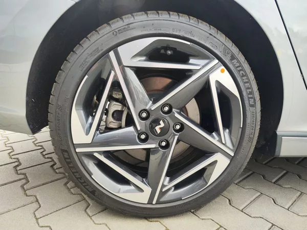 Hyundai i30 1.5 T-GDI/103kW N-Line DCT - foto 34
