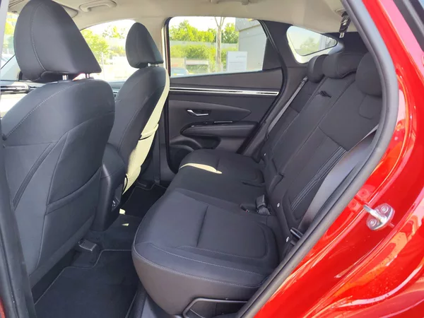 Hyundai Tucson 1.6 T-GDI/110kW Smart DCT MHEV - foto 11