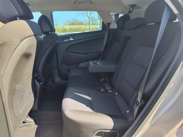 Hyundai Tucson 2.0 CRDi/100kW Style 4x4 - foto 12