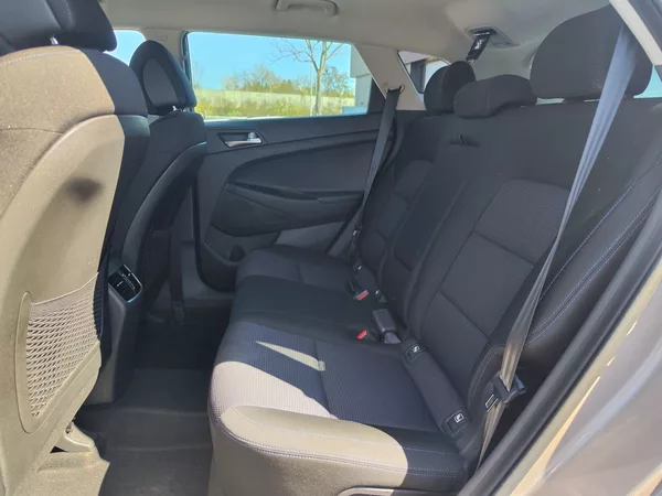 Hyundai Tucson 2.0 CRDi/100kW Style 4x4 - foto 13