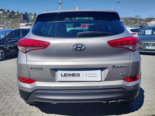 Hyundai Tucson 2.0 CRDi/100kW Style 4x4 - foto 6