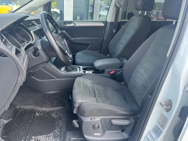 Volkswagen Touran 2.0 TDI/110kW Comfortline DSG - foto 13