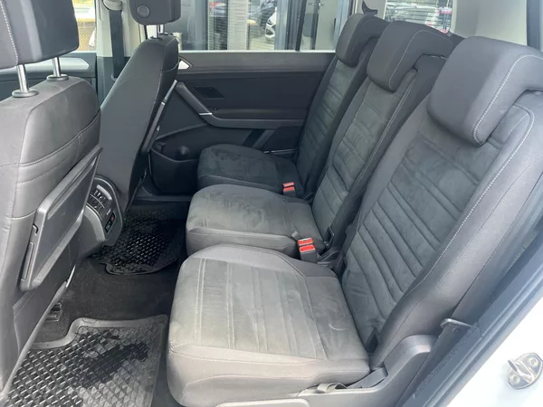 Volkswagen Touran 2.0 TDI/110kW Comfortline DSG - foto 16