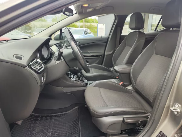 Opel Astra 1.2 Turbo/92kW Dynamic - foto 14