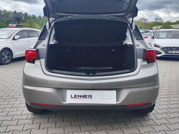Opel Astra 1.2 Turbo/92kW Dynamic - foto 9