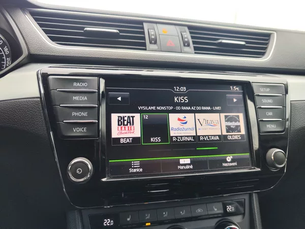 Škoda Superb 2.0 TDI/110kW Ambition Plus DS - foto 16
