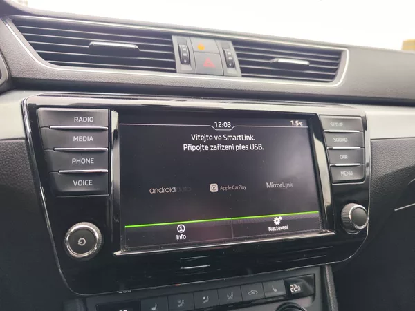 Škoda Superb 2.0 TDI/110kW Ambition Plus DS - foto 17