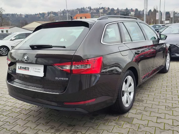 Škoda Superb 2.0 TDI/110kW Ambition Plus DS - foto 5