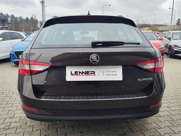 Škoda Superb 2.0 TDI/110kW Ambition Plus DS - foto 6