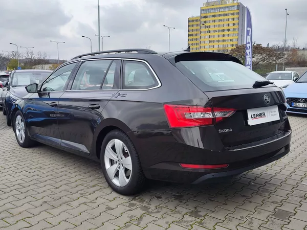 Škoda Superb 2.0 TDI/110kW Ambition Plus DS - foto 7