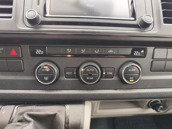 Volkswagen Caravelle 2.0TDI/110kW DSG trend 9míst - foto 18