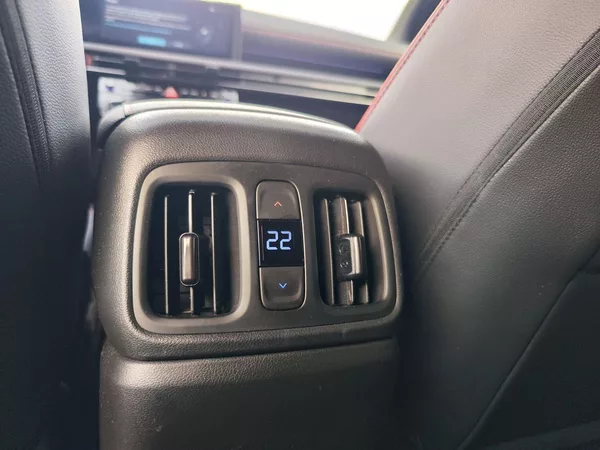 Hyundai Tucson 1.6 T-GDI/118kW N-Line STL 4x4 - foto 18