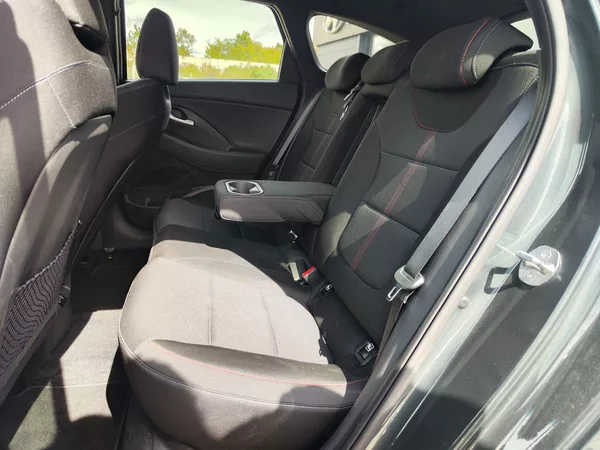Hyundai i30 1.5 T-GDI/103kW N-Line DCT - foto 12