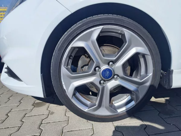 Ford Fiesta 1.6/134kW ST ČR 1.Majitel - foto 25