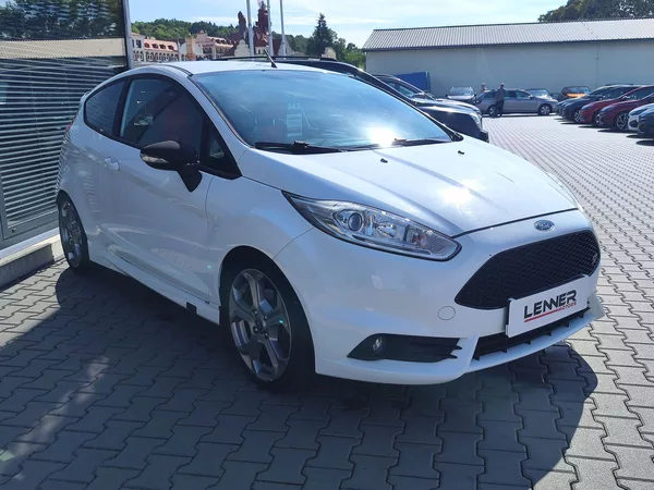 Ford Fiesta 1.6/134kW ST ČR 1.Majitel - foto 3