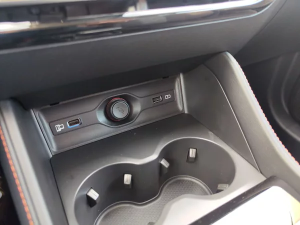 MG EHS 1.5 TGI/200kW PHEV Emotion AT - foto 28