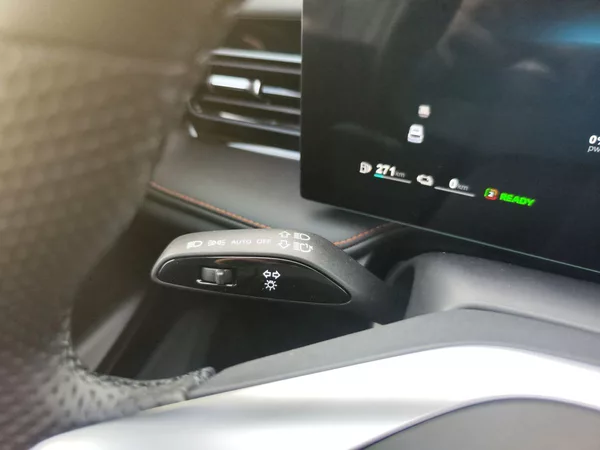 MG EHS 1.5 TGI/200kW PHEV Emotion AT - foto 32