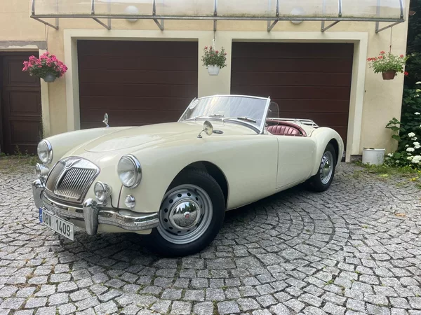 MG MGA 1500 Roaster