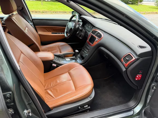 Peugeot 607 2,7 HDI - foto 20