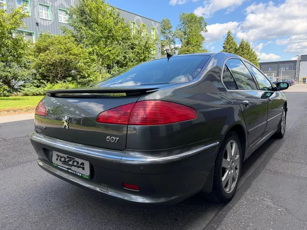 Peugeot 607 2,7 HDI - foto 5