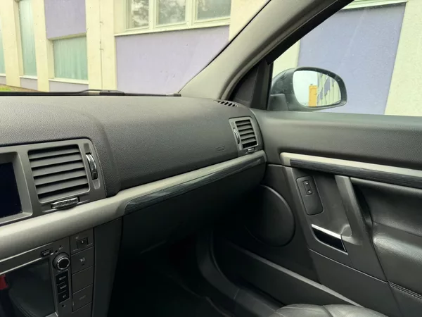Opel Vectra 1,9 CDTi SW + sada pneumatik - foto 22
