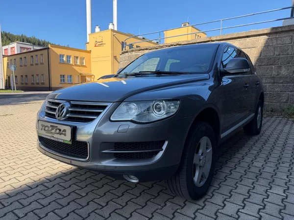 Volkswagen Touareg 3,0 TDi V6 4-motion /servis.k.