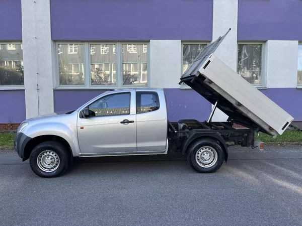 Isuzu D-Max 2,5 TD 4WD 3-stranná sklopka