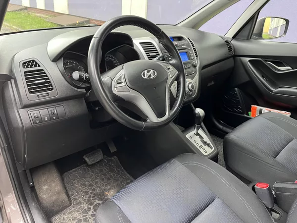 Hyundai ix20 1,6i 16V / automat / - foto 11
