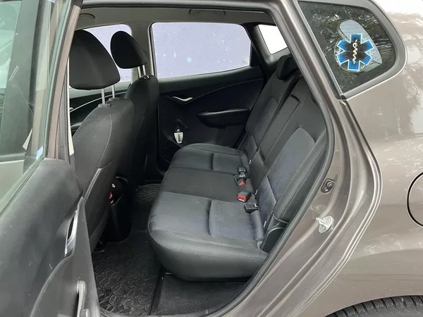 Hyundai ix20 1,6i 16V / automat / - foto 13