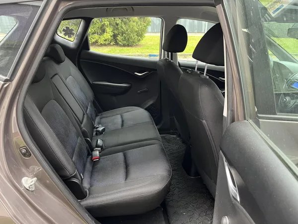 Hyundai ix20 1,6i 16V / automat / - foto 18