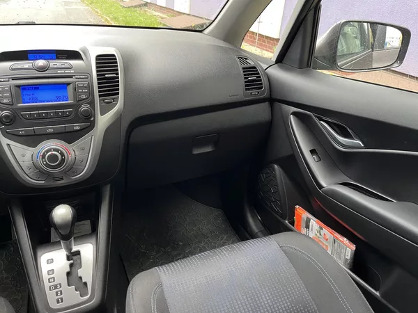 Hyundai ix20 1,6i 16V / automat / - foto 27