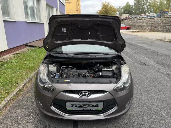 Hyundai ix20 1,6i 16V / automat / - foto 28