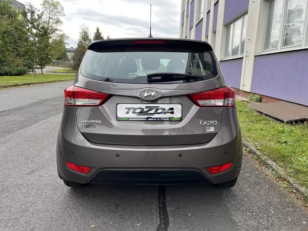 Hyundai ix20 1,6i 16V / automat / - foto 4
