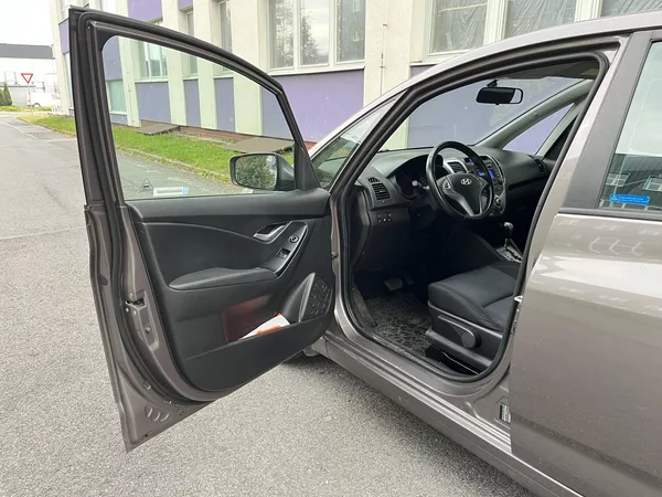 Hyundai ix20 1,6i 16V / automat / - foto 8