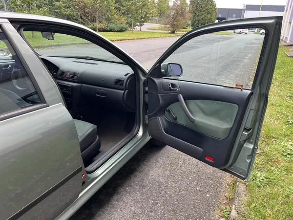 Škoda Octavia 1,6 MPi Ambiente/ servisní k. - foto 20