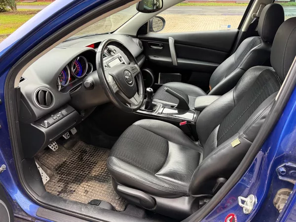 Mazda 6 2,2 MZR-CD - foto 10