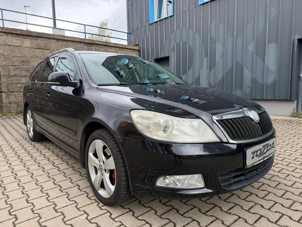 Škoda Octavia 1,6 TDi 77 kW / servis - foto 8